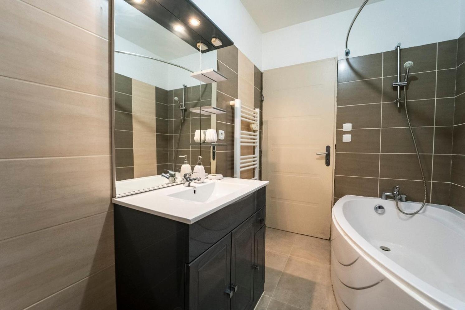 נים Appartement Des Carmes מראה חיצוני תמונה